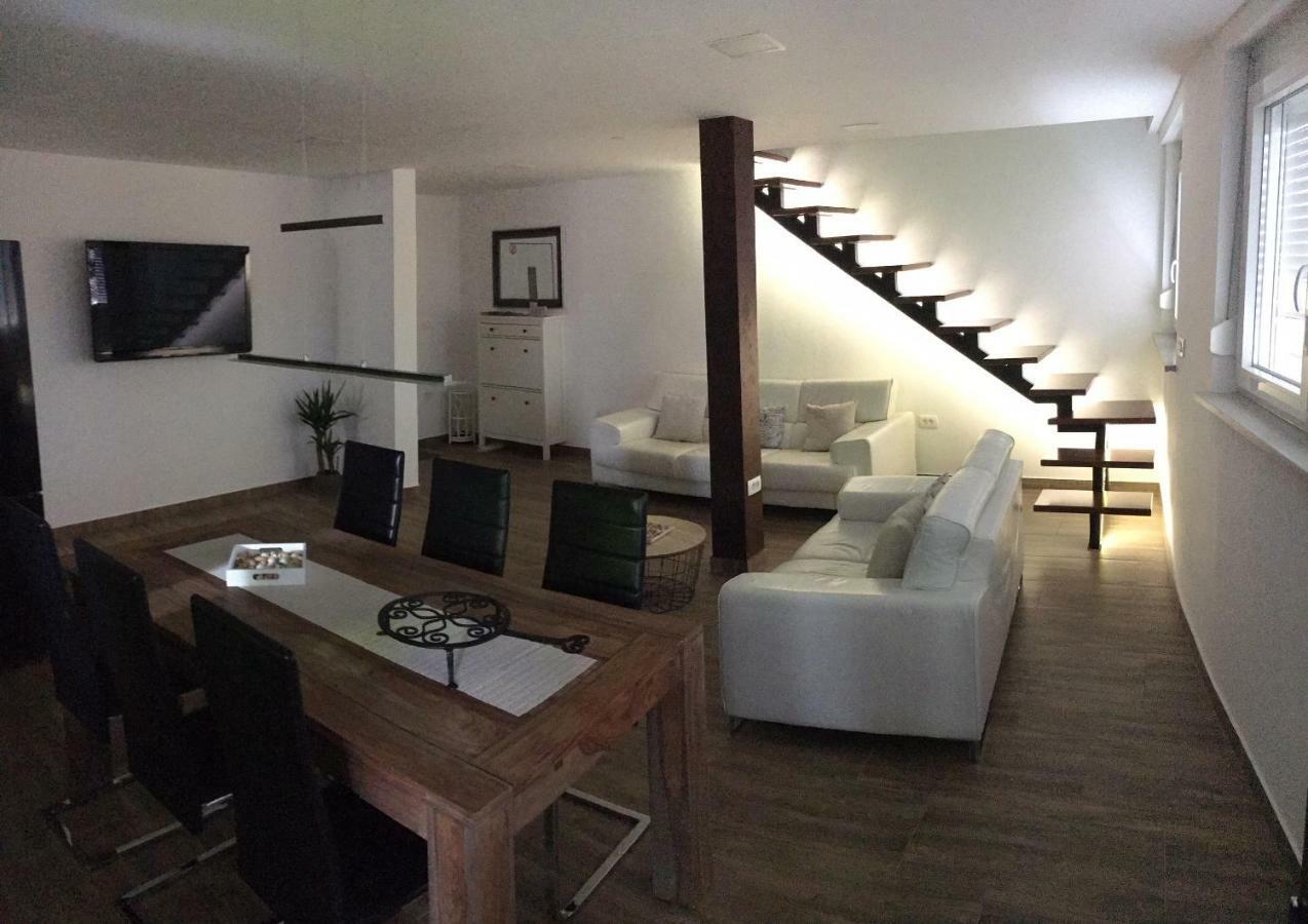 Apartment Ida โคเปร์ ภายนอก รูปภาพ